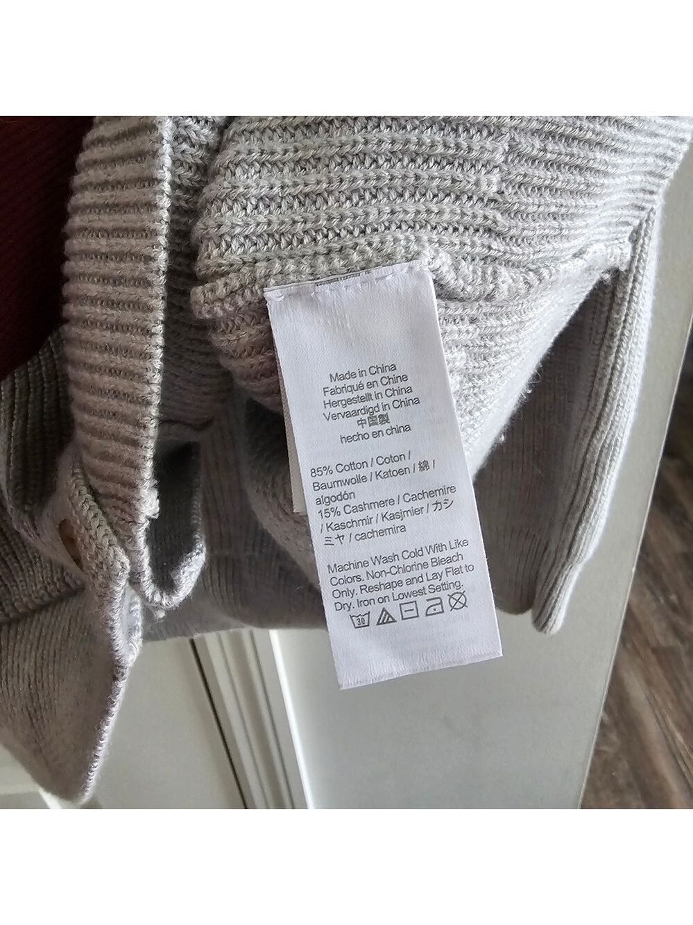 J. Crew Ribbed Cashmere V-Neck Cardigan Sweater Size XS - Picture 7 of 7